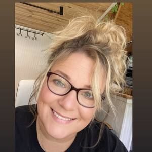 Meet your Posher, Stacy